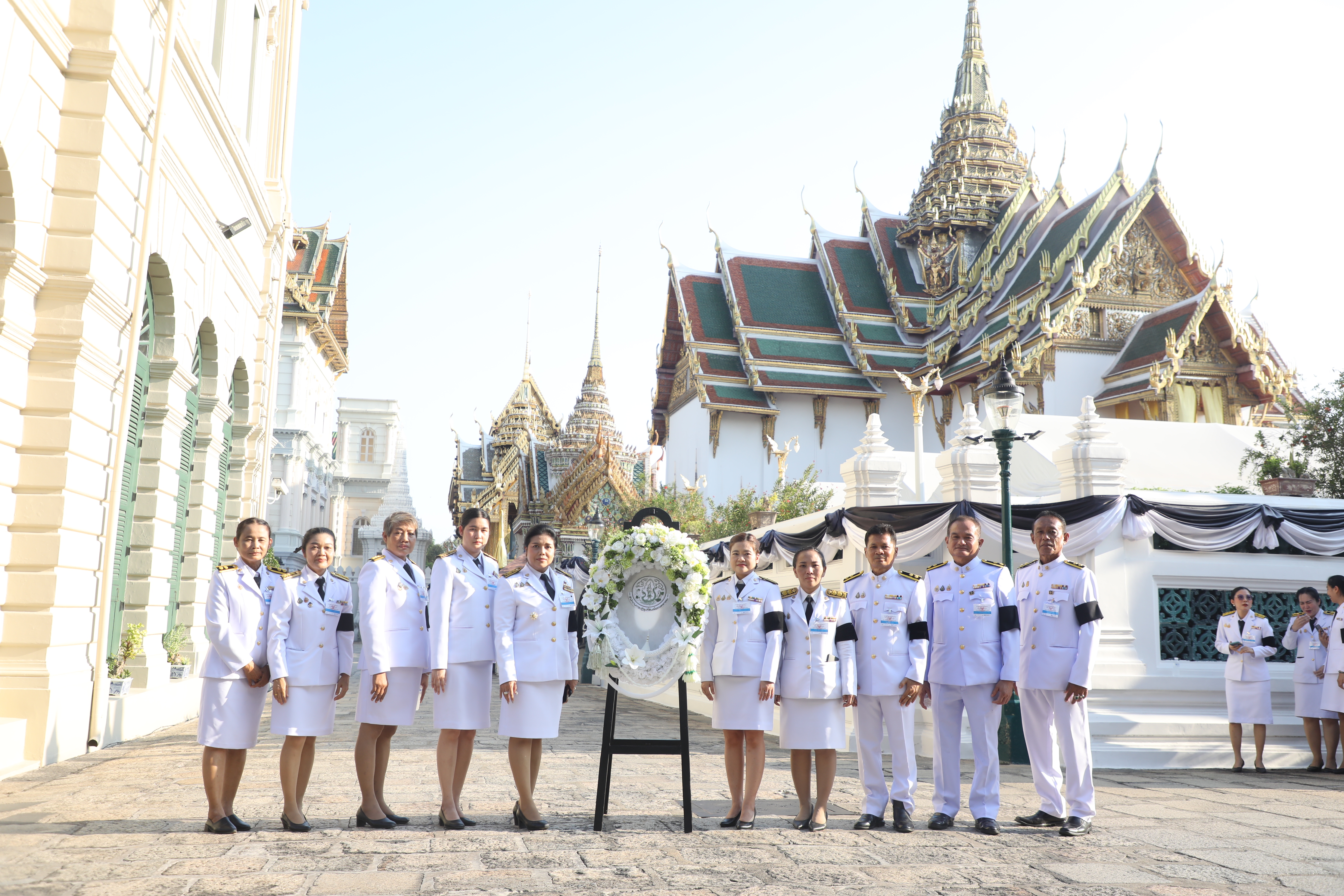 title - สำนักงานการปฏิรูปที่ดินเพื่อเกษตรกรรม รับพระราชทานพระบรมราชานุญาตให้ร่วมเป็นเจ้าภาพบำเพ็ญกุศลถวายพระบรมศพ สมเด็จพระนางเจ้าสิริกิติ์ พระบรมราชินีนาถ พระบรมราชชนนีพันปีหลวง